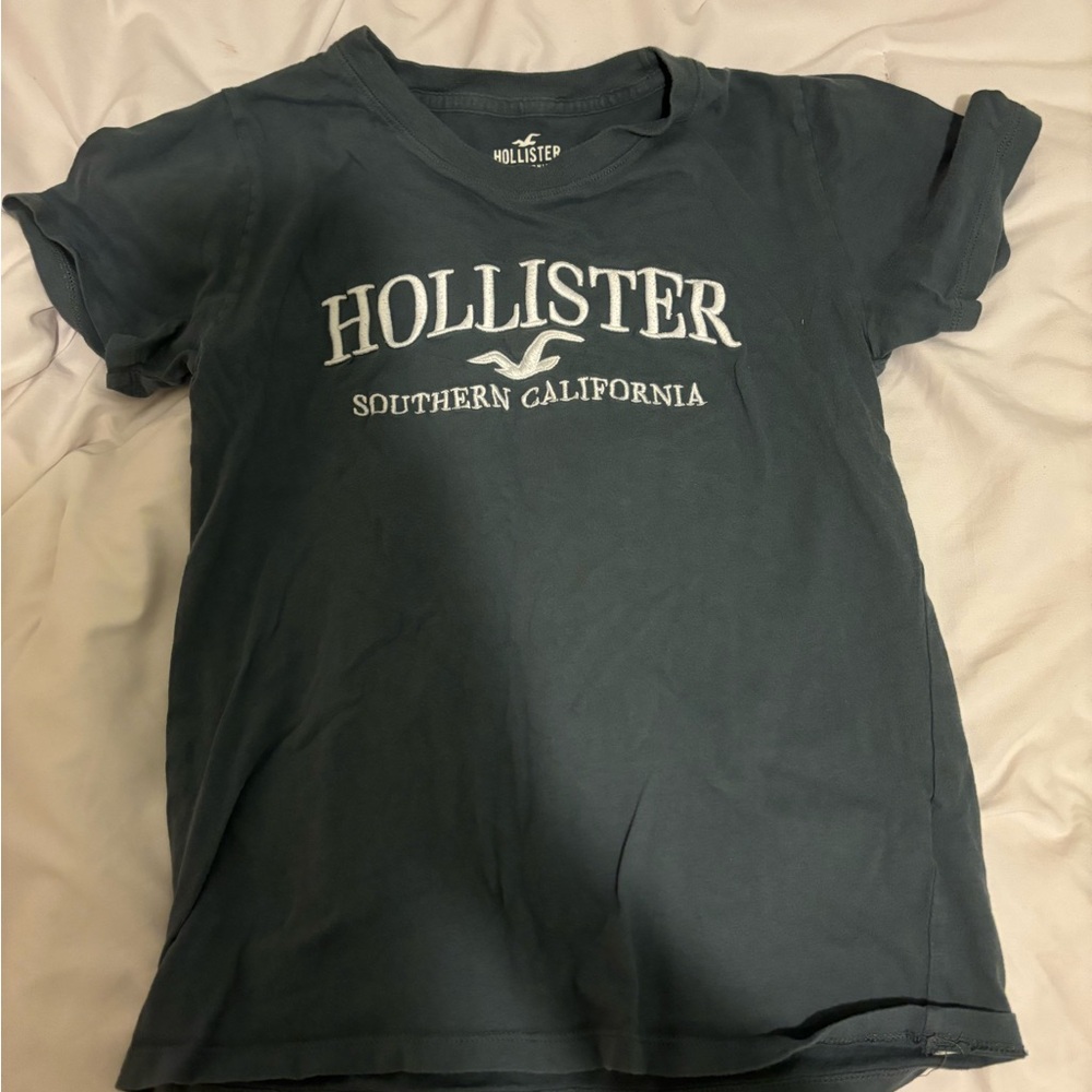 Hollister baby tee